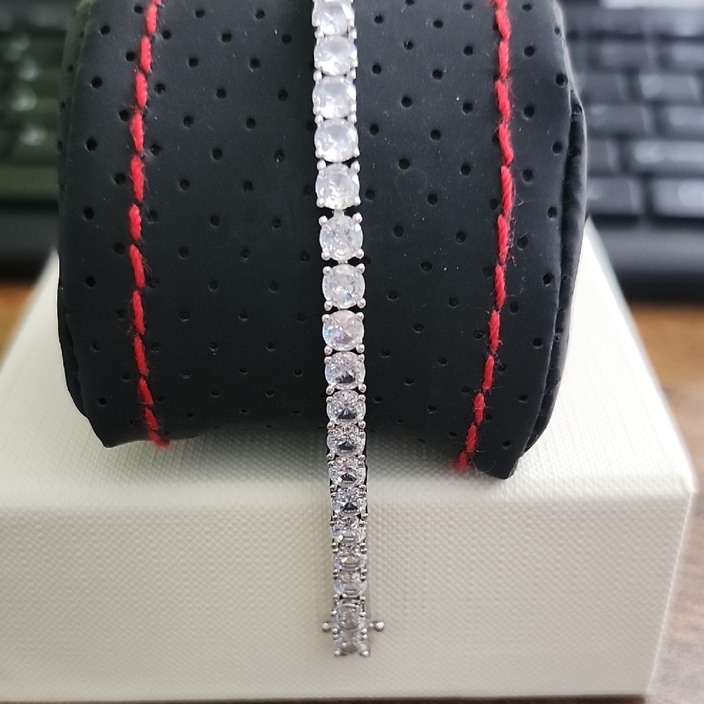 Elegant Silver Bracelet